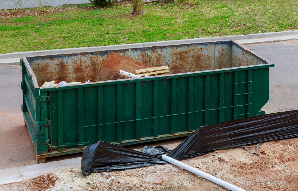 What Can You Put Inside Roll Off Dumpsters?