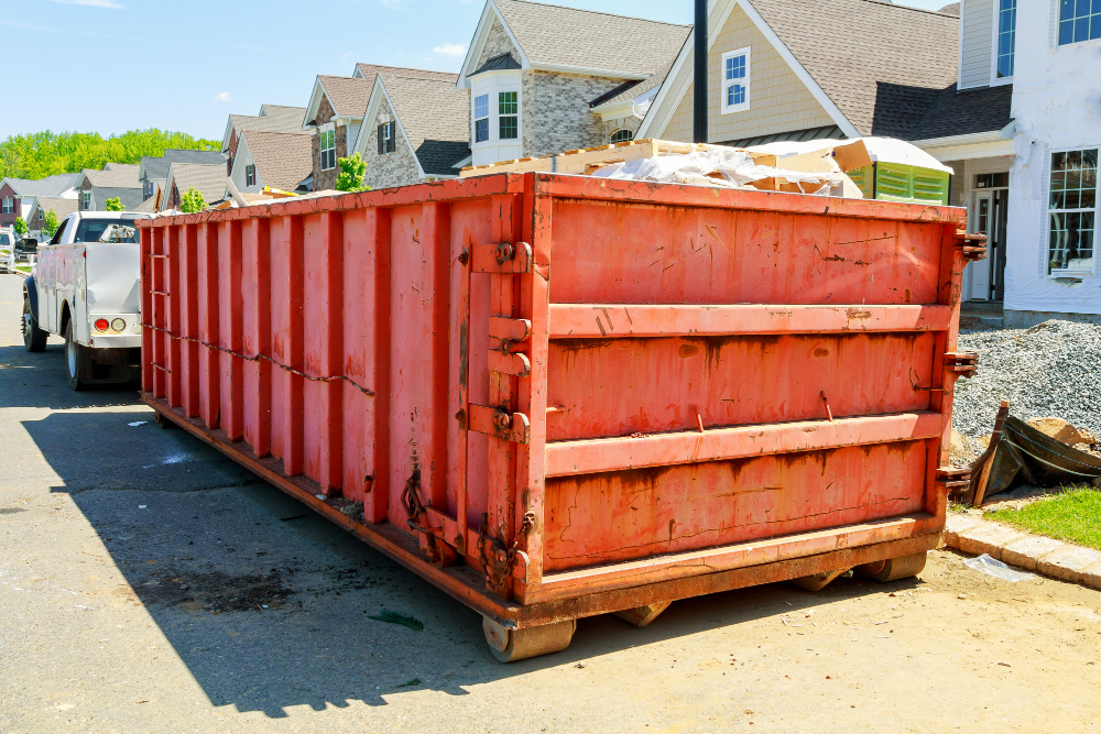 Choosing the Right Roll Off Container Rental for Your Project